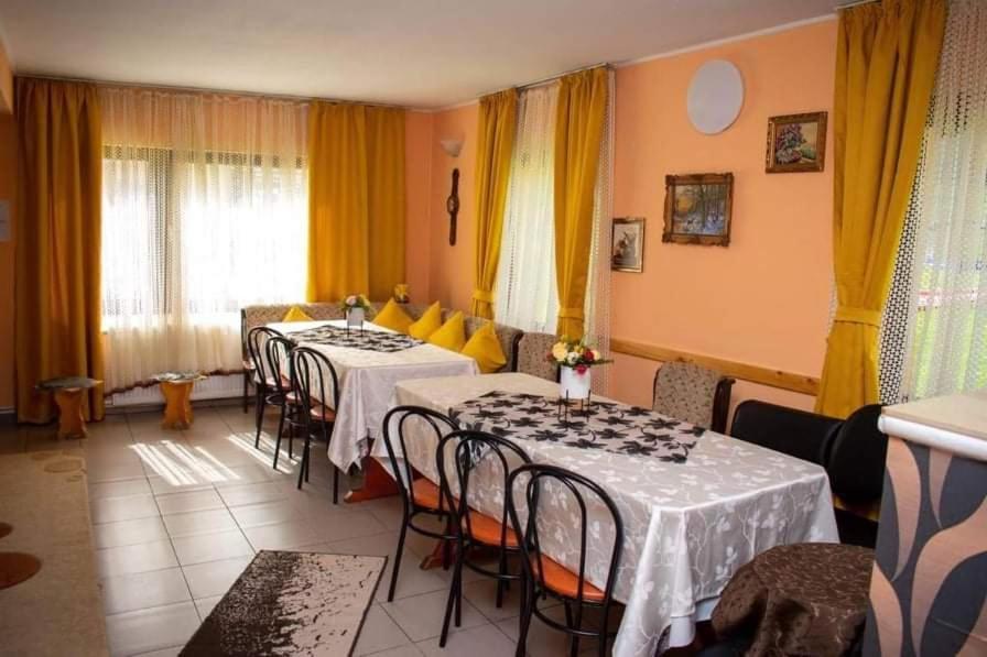 Hotel Cabana Ancuta à Vartop Extérieur photo