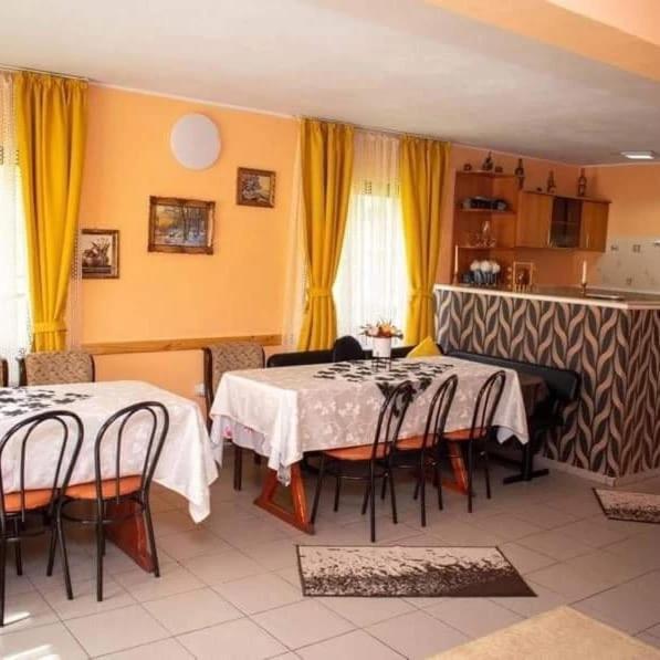 Hotel Cabana Ancuta à Vartop Extérieur photo