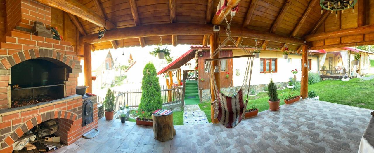 Hotel Cabana Ancuta à Vartop Extérieur photo